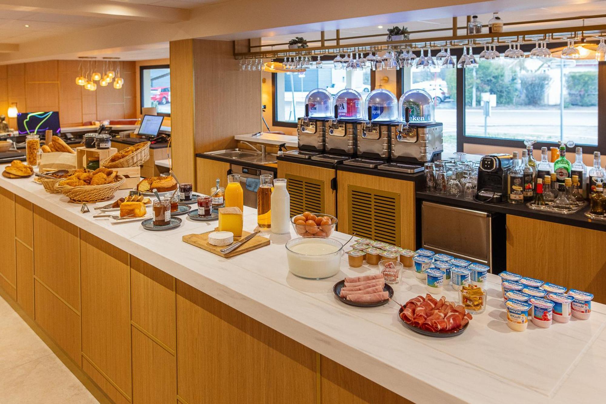 B Hotel Troyes Aeroport La Chapelle-Saint-Luc Екстериор снимка