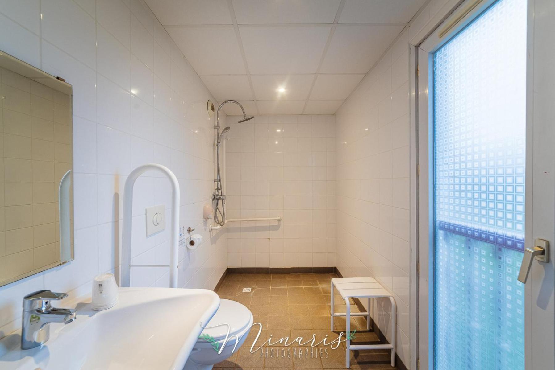 B Hotel Troyes Aeroport La Chapelle-Saint-Luc Екстериор снимка